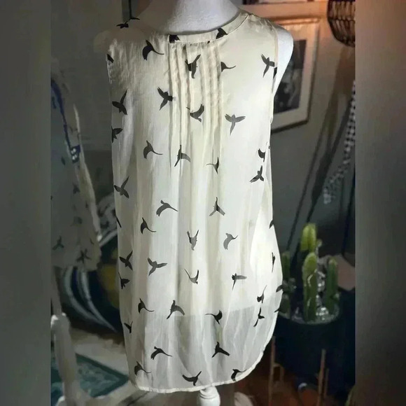 Black Rainn sheer top - Picture 2 of 3